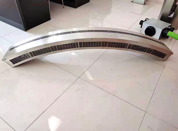 弧形風(fēng)幕機(jī)